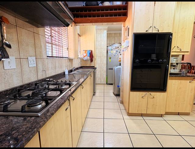 3 BEDROOM HOUSE FOR SALE IN SASOLBURG EXT 4